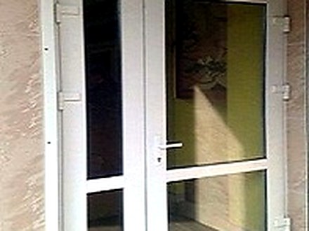 Металопластикові двері вхідної групи приватного будинку